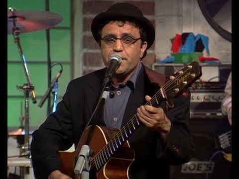 Video thumbnail for Hakol Biglal Ha’ahava - הכל בגלל האהבה