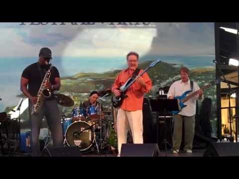 Brian Bromberg and Everette Harp at the Festival of Arts V