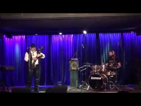 Вы послушайте, ребята! Listen, guys!