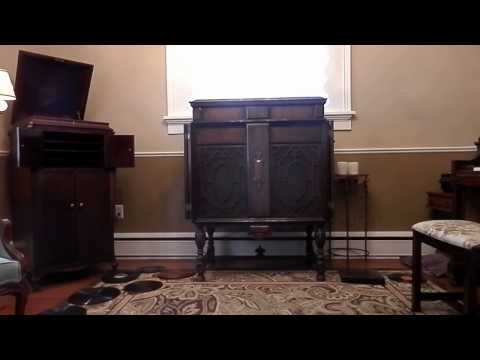 High, High, High Up In The Hills - Nat Shilkret and his Orchestra