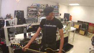 Video thumbnail for dUg Ultra Bass 1000 by Tech 21 by Tech21nyc