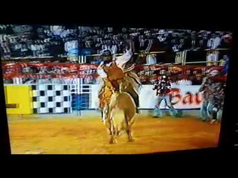 Fernando Felipe de BOFETE  no touro fogo e mel  em Cajamar 1998