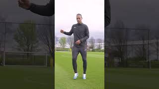 Download lagu Así suenan las nuevas Tiempo Emerald de Virgil Van Dijk! mp3 Download lagu Así suenan las nuevas Tiempo Emerald de Virgil Van Dijk! mp3