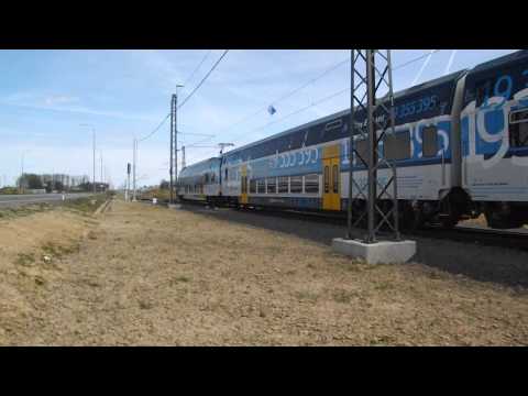 CityElefant 971 081-5 s osobním vlakem 2937, Mošnov