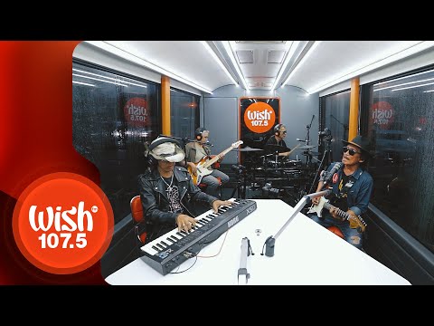 Maria Cafra performs "Kumusta, Mga Kaibigan" LIVE on Wish 107.5 Bus