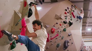 Indoor Free Solo! || 30ft indoor highball