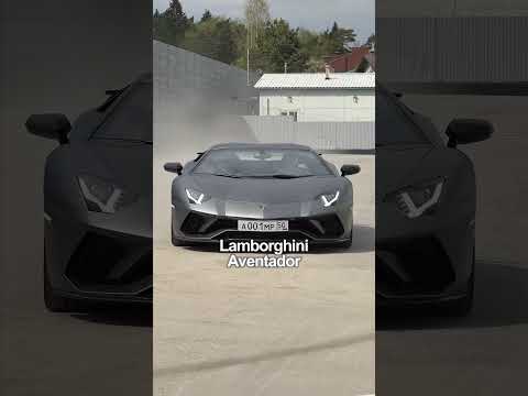 Срочно надо ехать,открываю гараж.Aston Martin перекрыт. Пришлось на Bentley.Решил не расстраиваться