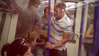 Lee Ryan busking in London (I Am Who I Am Acoustic version)