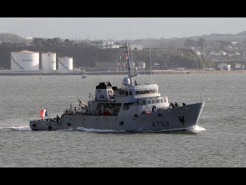 FRENCH NAVY FS CHACAL A753 ENTERING DEVONPORT NAVAL BASE AT DEVILS POINT - 17th January 2020