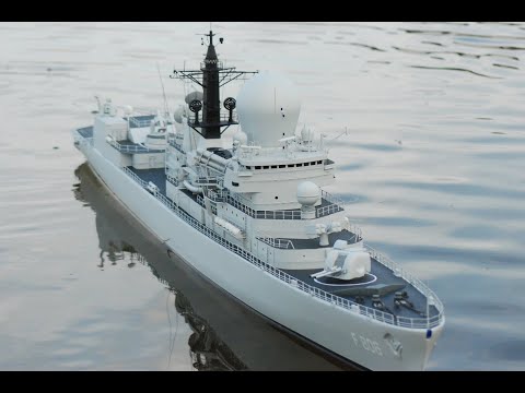 Rc model Geleidewapenfregat Hr.Ms De Ruyter F806 1/100 Borne