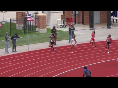 South Plains' Natassha McDonald wins the women's 400m finals at the 2017 Outdoor Nationals