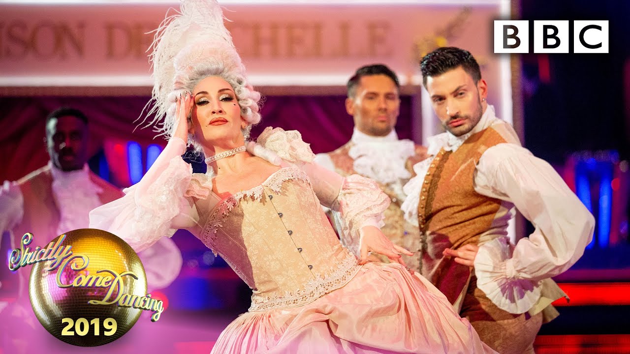 Michelle and Giovanni Couple's Choice Street/Commercial to 'Vogue' - Blackpool | BBC Strictly 2019