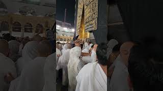 Download lagu #short - SAAT JEMAAH UMRAH DI BAWAH NAUNGAN KA'BAH INI YANG TERJADI.... mp3