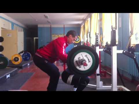 Salnikova Natalia, RAW squat 135 x3, b/w 53 kg