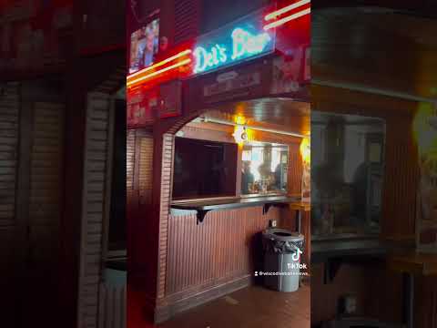 Del's Bar Video Review