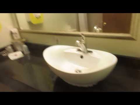 9543: Motel 6 in Northborough, Massachusetts.