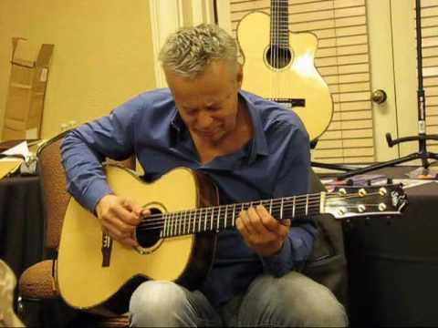 Tommy Emmanuel @ CAAS 2009 - Smokey Mountain Lullaby & Story