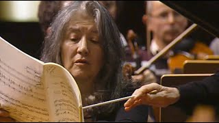 Download lagu Martha Argerich rehearses Ravel Piano Concerto (with English Subtitles) mp3