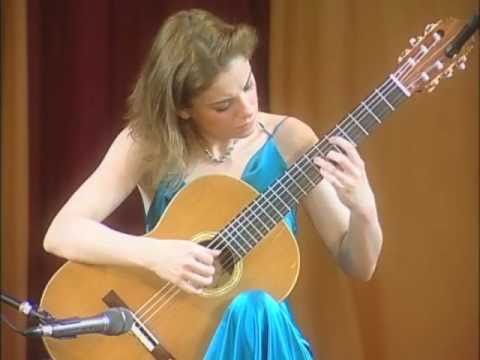 Ana Vidovic plays William Walton | Five Bagatelles • IV. Sempre Espressivo