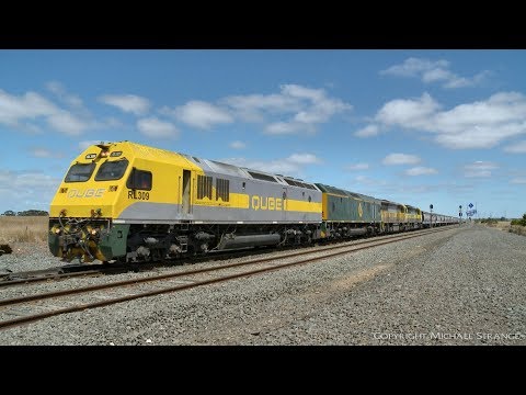 Four Locomotive QUBE Grain Train 3AM1 - PoathTV Australian Railways