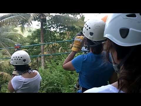 POV - Chukka Canopy Experience Zip Line Tour em Ocho Rios, Jamaica