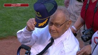 STL@CIN: Reds honor WWII veterans and hometown hero