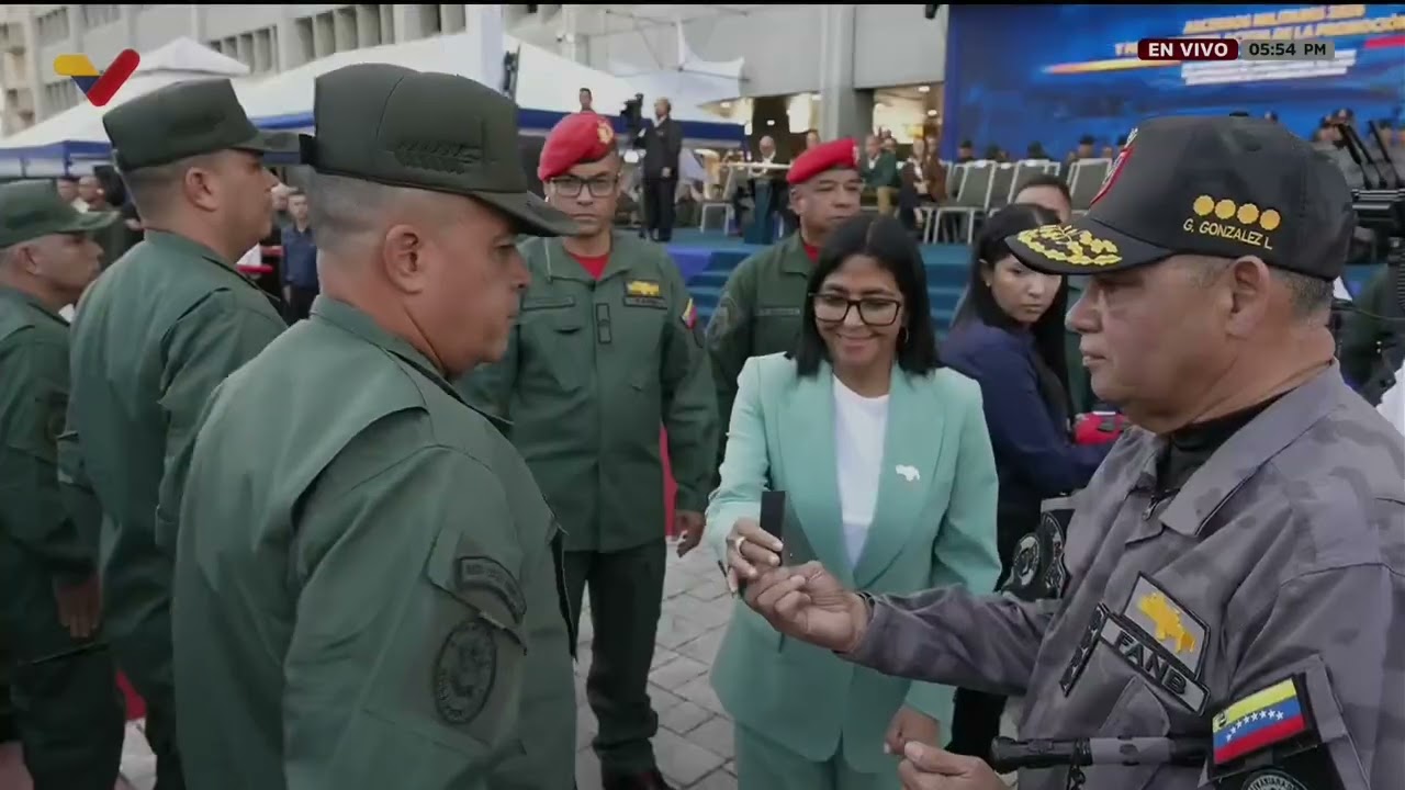 Delcy Rodríguez, acto por 243 años Natalicio del Libertador Simón Bolívar y Día de la Armada