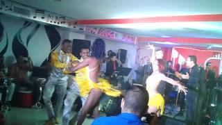 WELELOY - ARTISTAS UNIDOS DE LA SALSA