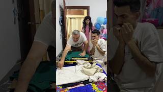 التلفون ممنوع 😂 مين اذكى ⁉️🤣 البرنس #shorts