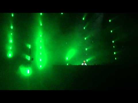 Zedd @ Contact 2014 - Take Me Home Riser (1080p)