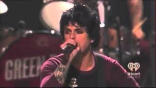 Green Day Billie Joe freaks out at the I Heart Radio Music Festival and smashes guitar