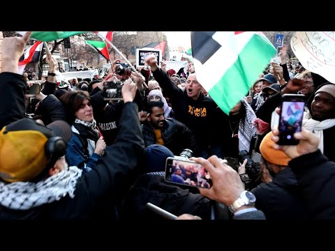 ASSALTI FRONTALI - FAN**LO CI SIAMO ANCHE NOI