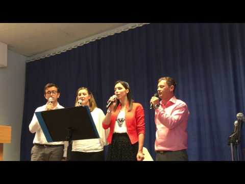 "Chiar daca oceanele toate " - Un grup din Malaga