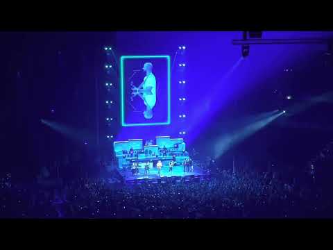 KAZMA ft. POKÁČ - Cizí zeď (O2 Aréna Praha, 24.9.2022)