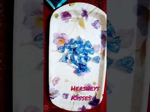 Hersheys kisses new flavour very awazing taste made with oreo and cream Fantastic 😊😋😛😛😋😊