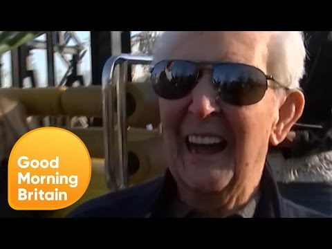 A 105 anni va sulle montagne russe: è il più anziano a provarci