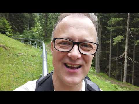 Alpenbahn Tur i rutchebanen v Fulpmes.  Tirol - Juli 2019