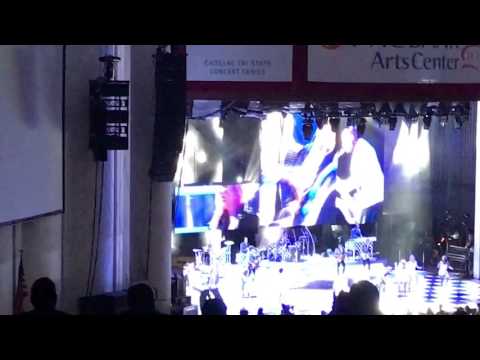 Rod stewart and cyndi lauper " this old heart of mine" pnc bank center NJ