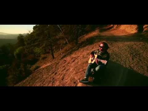 REAÇÃO EM CADEIA - SETE LUAS (Clipe Oficial)