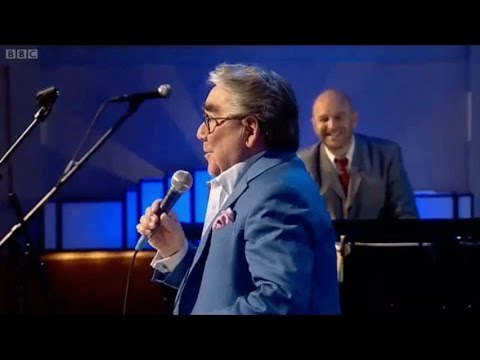 RONNIE CORBETT w/ELIO PACE - Lulu's Back In Town/Interview (Weekend Wogan BBC Radio 2 - 20/06/2010)