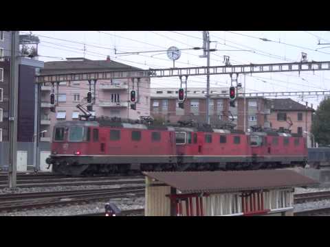 TRENI IN TRANSITO E MANOVRE A CHIASSO E CAPOLAGO (CH) 17 - 10 - 2015.
