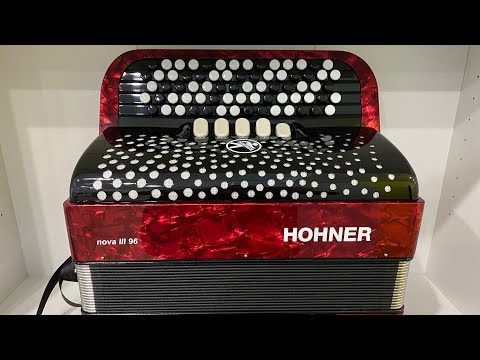 Распаковка нового Hohner Nova III/96