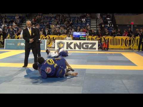 Gabriel Moraes x Gustavo Caceres - Irvine Open 2015 - Black Belt Adult Male Light Feather -Final