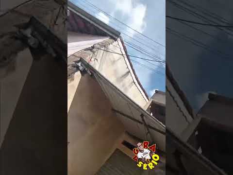 MORADORES ARRUMAM ESCADÃO NA FAVELA DO JUSTINOS E AGRADECEM AO LÉO SANTOS