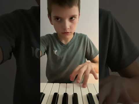EPIC FAIL: Vodsquad tries Minecraft song on piano!