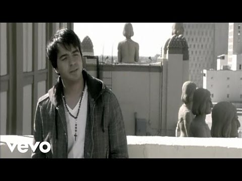 Luis Fonsi - Aunque Estes Con El