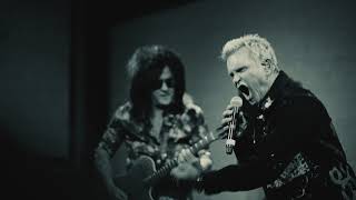 Billy Idol &amp; Steve Stevens &quot;To Be A Lover&quot; – Live at Third Man Records