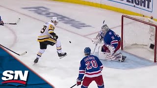 Jake Guentzel Kicks Puck Into The Air Before Batting It In For Sensational Goal by Sportsnet Canada