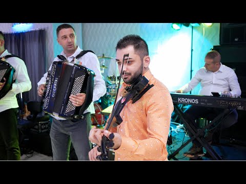 Lep pocetak jos lepseg veselja - Milos Markas i Madjionicari, Jelenino punoletstvo