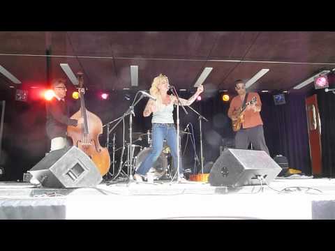 Kick'em Jenny and hervé loison double basse and Bill Williams guitare